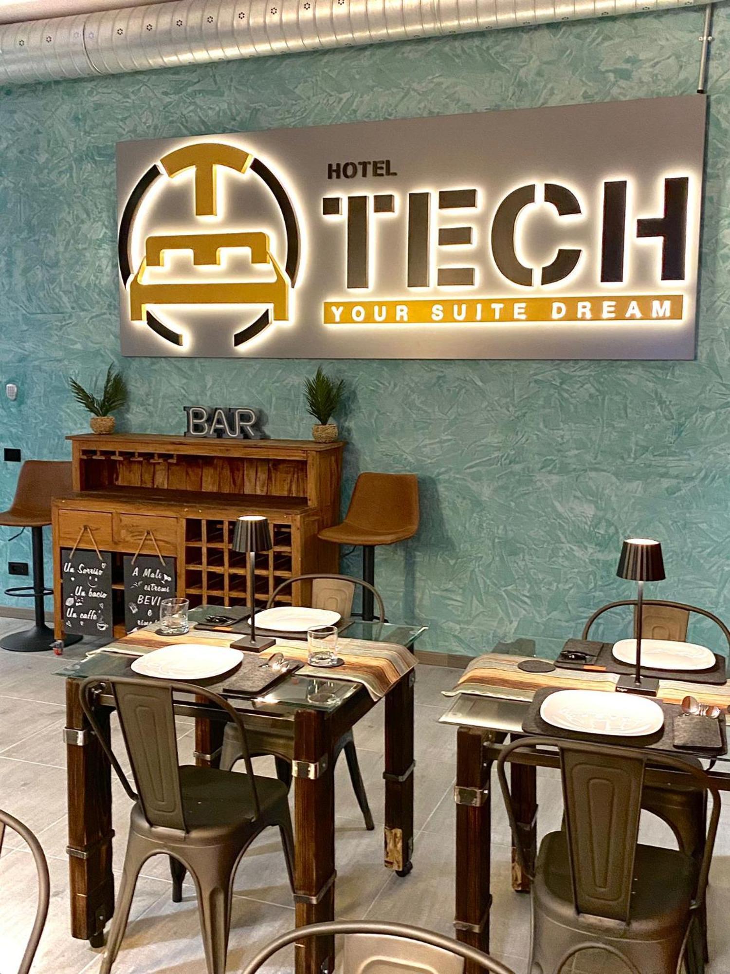 Hotel Tech Brembate Exterior foto